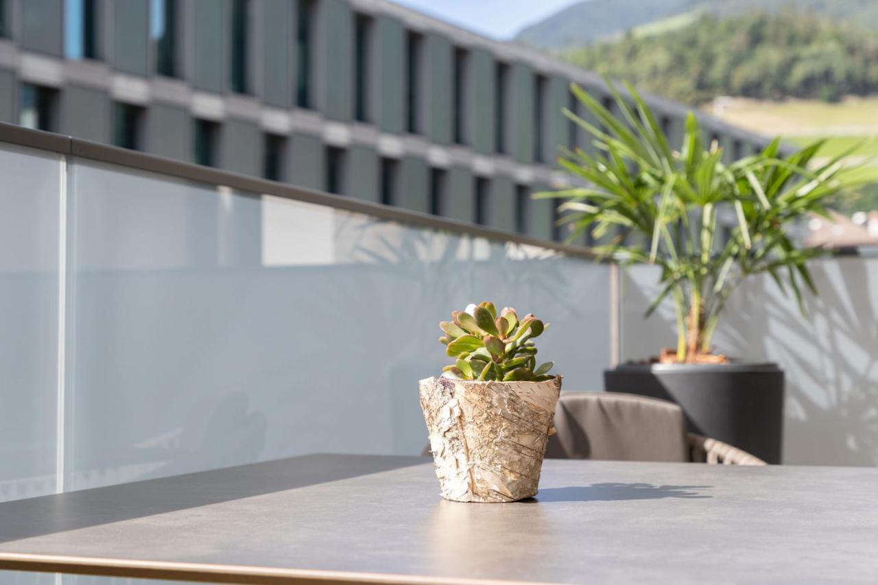 Nice Living Neue- Moderne Apartments Im Herzen Von Brixen - Kostenlose Brixencard - Ideal Fuer Familien, Paare, Geschaeftsreisende Und Allen Urlaubs Hungrigen Zewnętrze zdjęcie