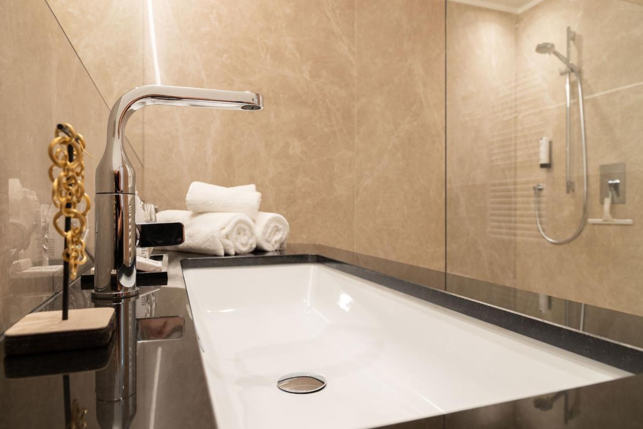 Nice Living Neue- Moderne Apartments Im Herzen Von Brixen - Kostenlose Brixencard - Ideal Fuer Familien, Paare, Geschaeftsreisende Und Allen Urlaubs Hungrigen Zewnętrze zdjęcie